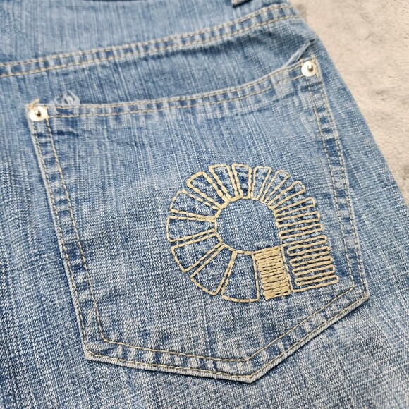 Akademiks Men's Light Wash Distressed Straight Leg Denim Jean Size 34x32 - Picture 5 of 14